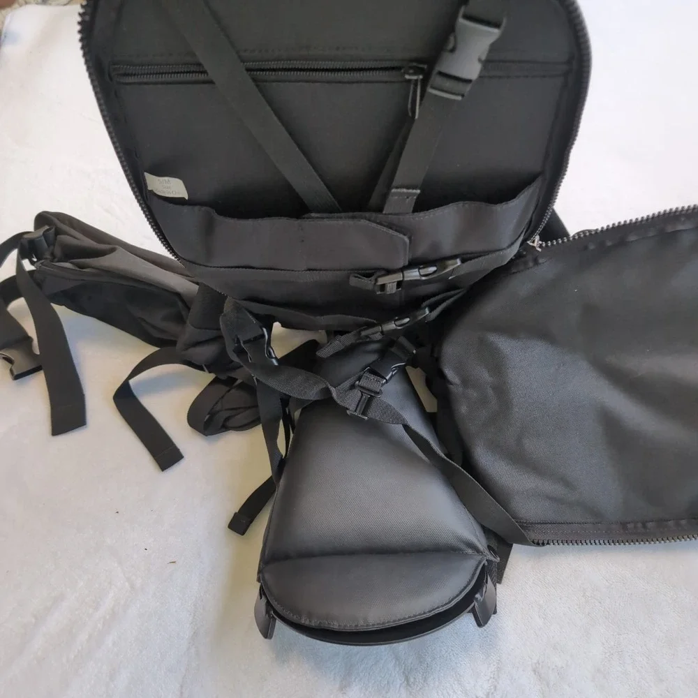 Freeloader Child Carrier with Saddle Seat Hiking Travel Seat 25-80 lbs Backpack